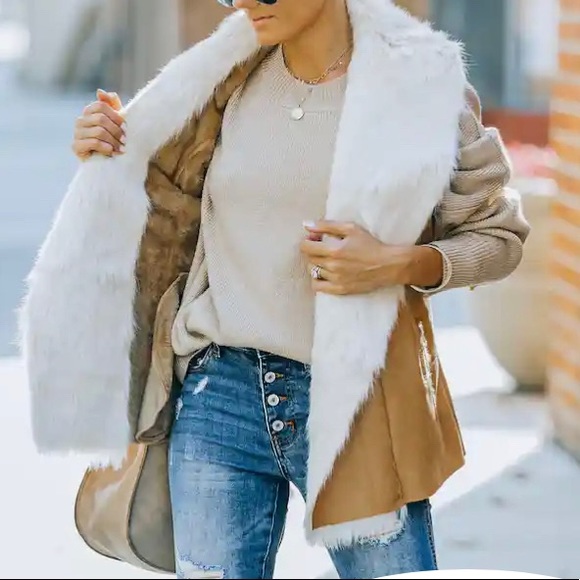 VICI   MAMMOTH POCKETED FAUX-FUR            LINED VEST - CAMEL - Picture 2 of 6